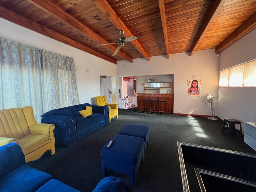 4 Bedroom Property for Sale in Kabega Park Eastern Cape